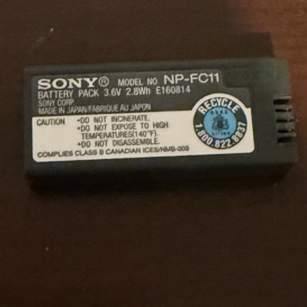 Sony Cyber-shot DSC-P8 3.2MP Digital Camera - Silver 3X OZ Not Working - Picture 14 of 16